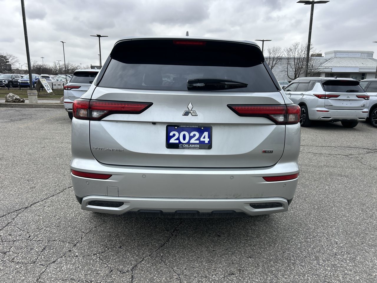 2024 Mitsubishi Outlander