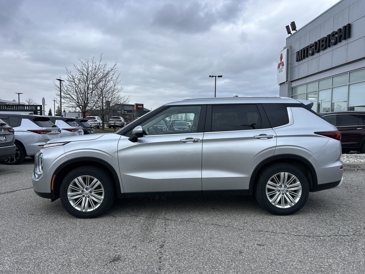 2024 Mitsubishi Outlander