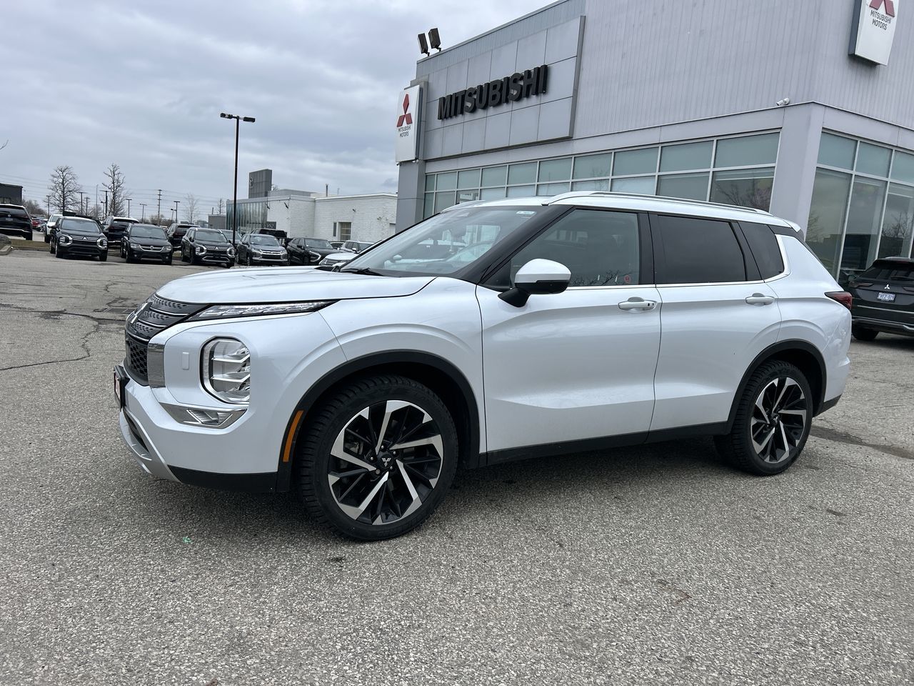 2024 Mitsubishi Outlander