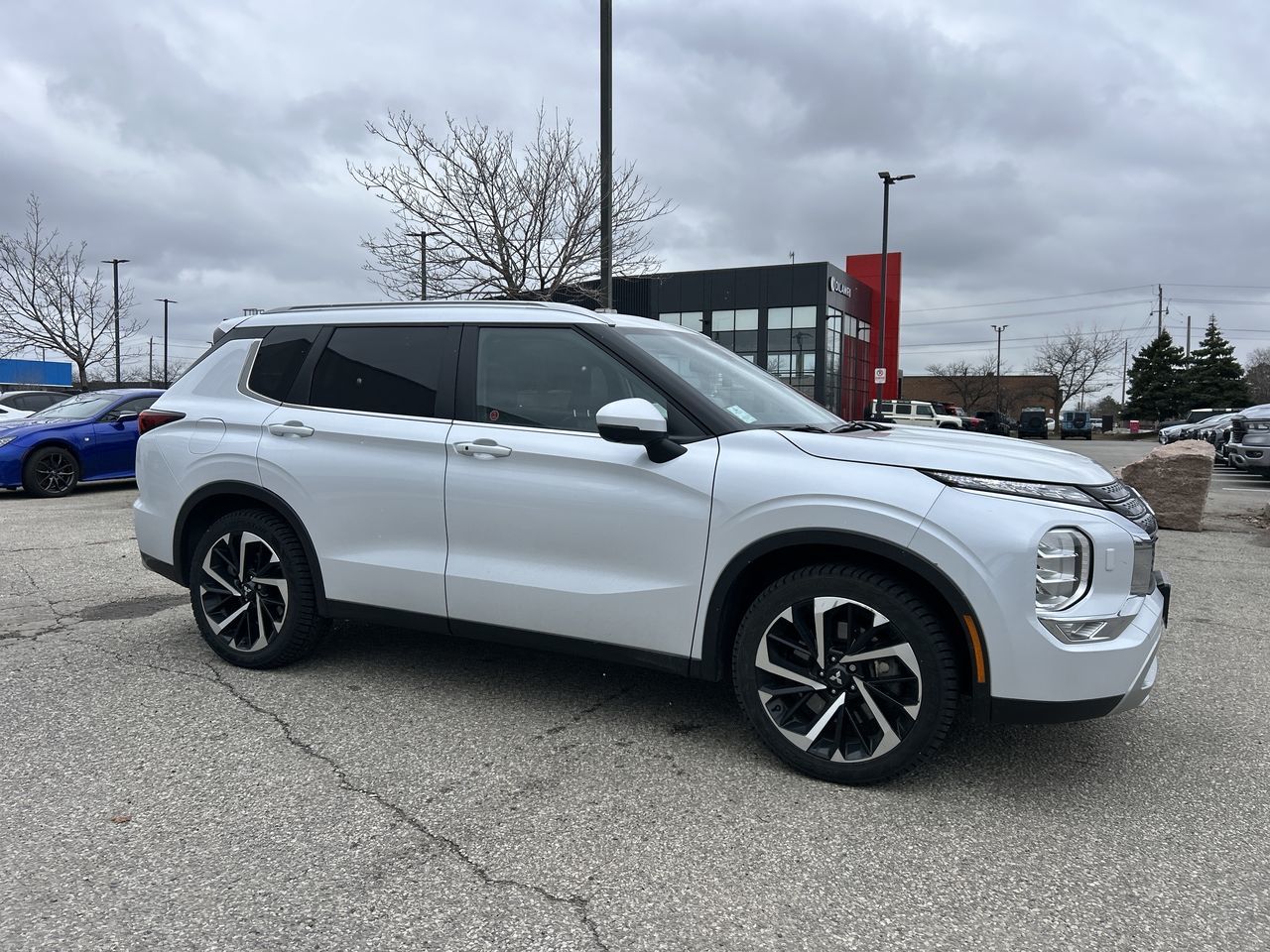 2024 Mitsubishi Outlander