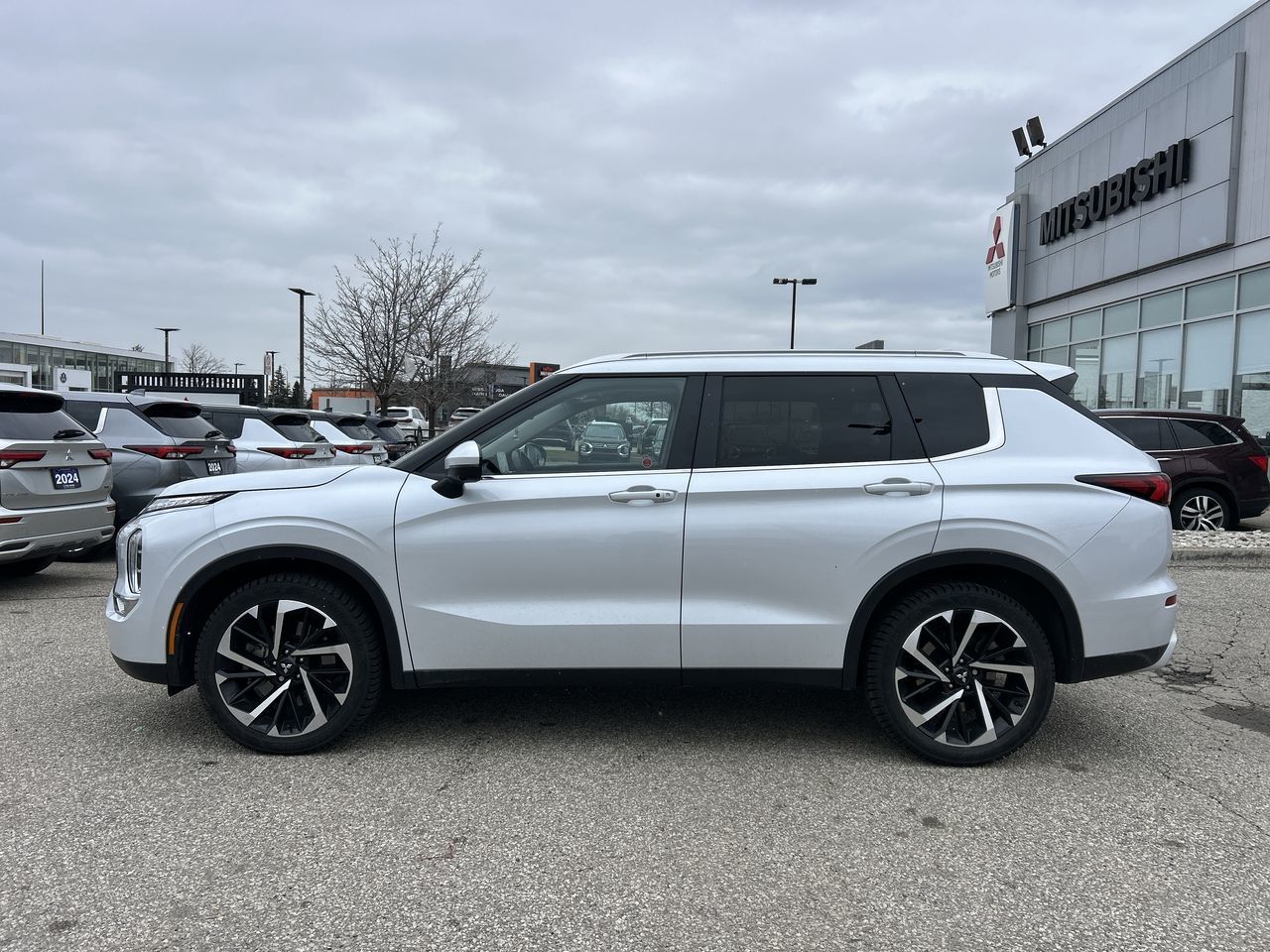 2024 Mitsubishi Outlander