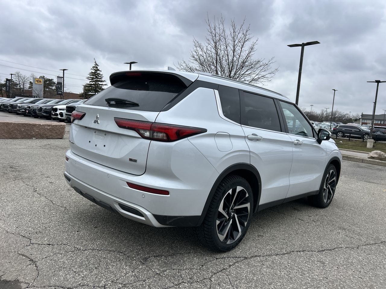 2024 Mitsubishi Outlander