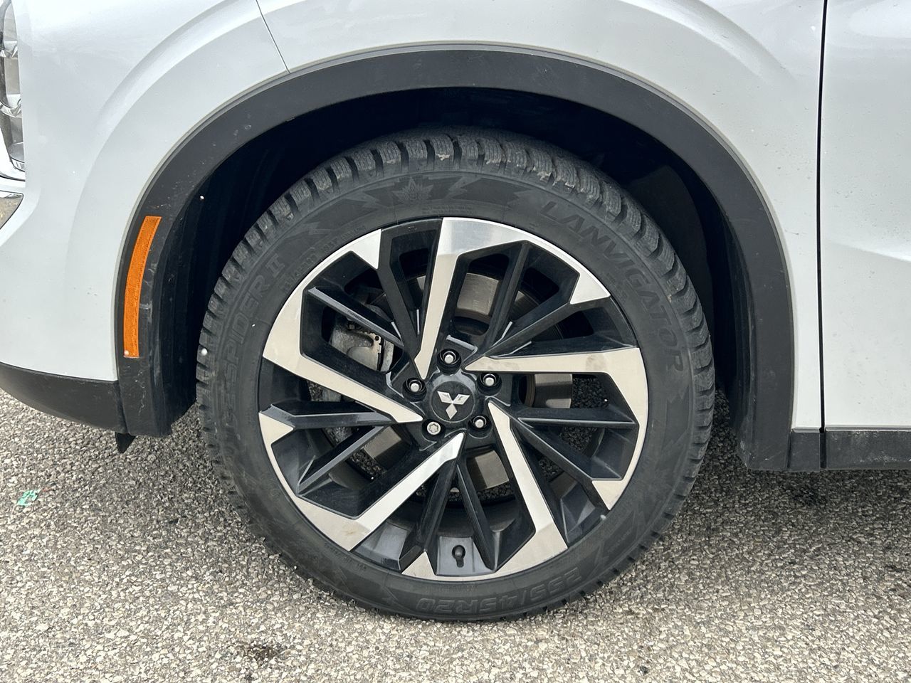 2024 Mitsubishi Outlander