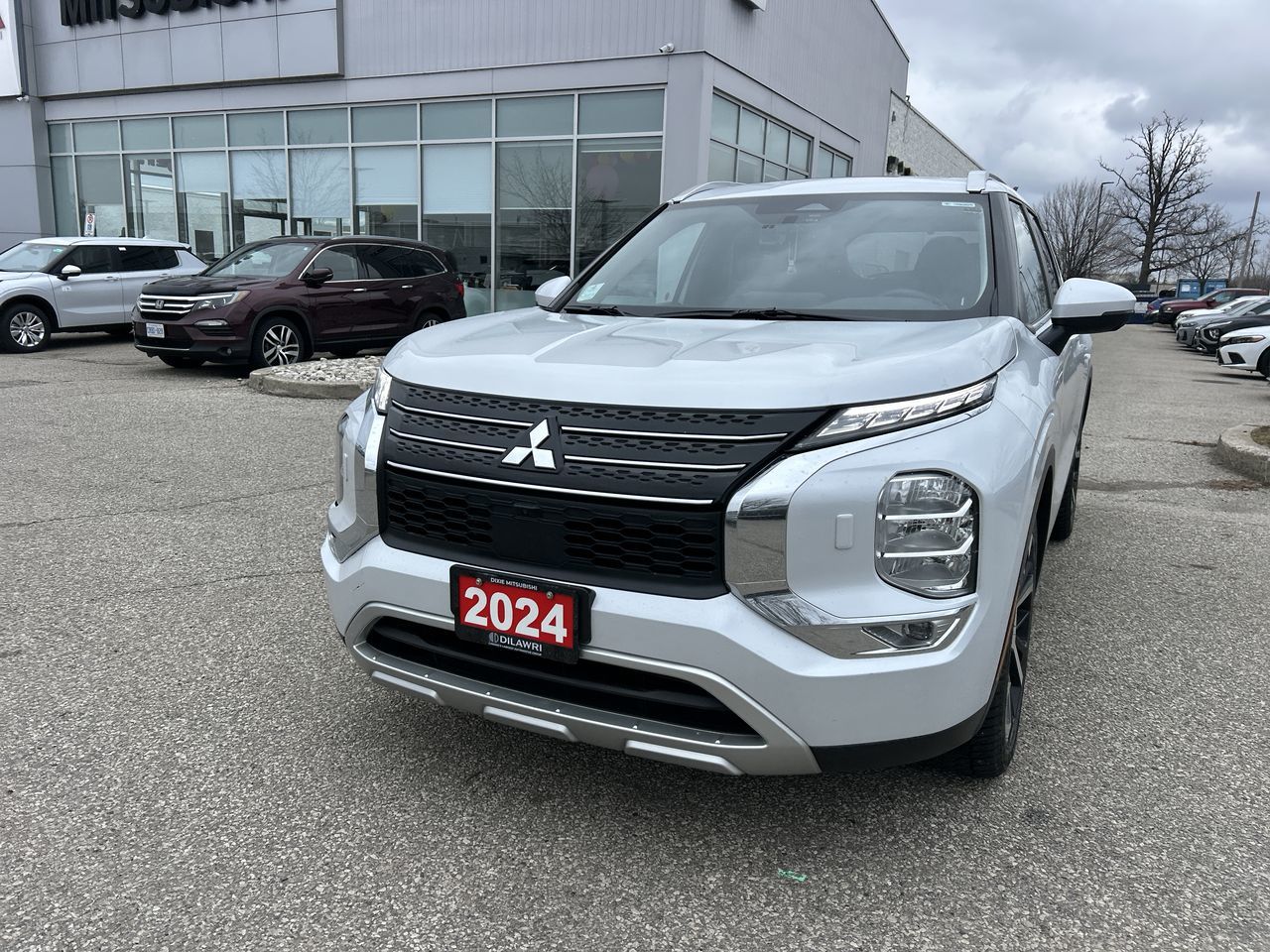 2024 Mitsubishi Outlander