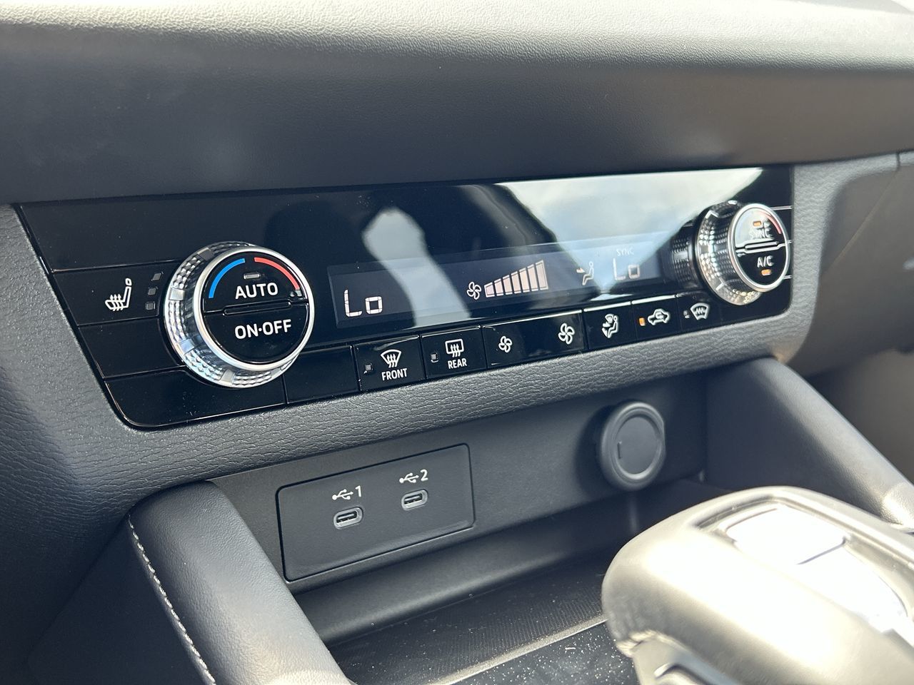 2025 Mitsubishi Outlander in Mississauga, Ontario
