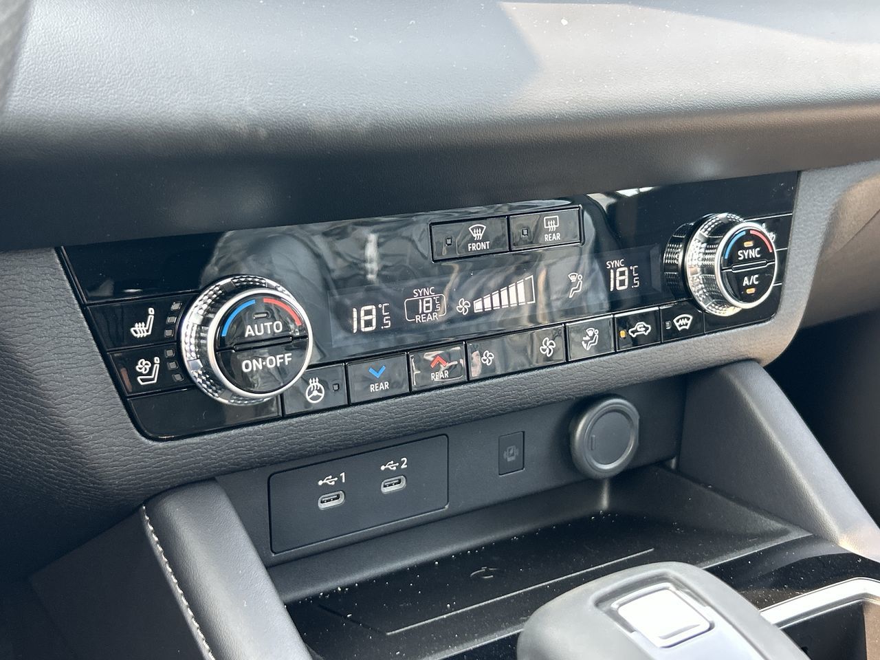 2025 Mitsubishi Outlander in Mississauga, Ontario