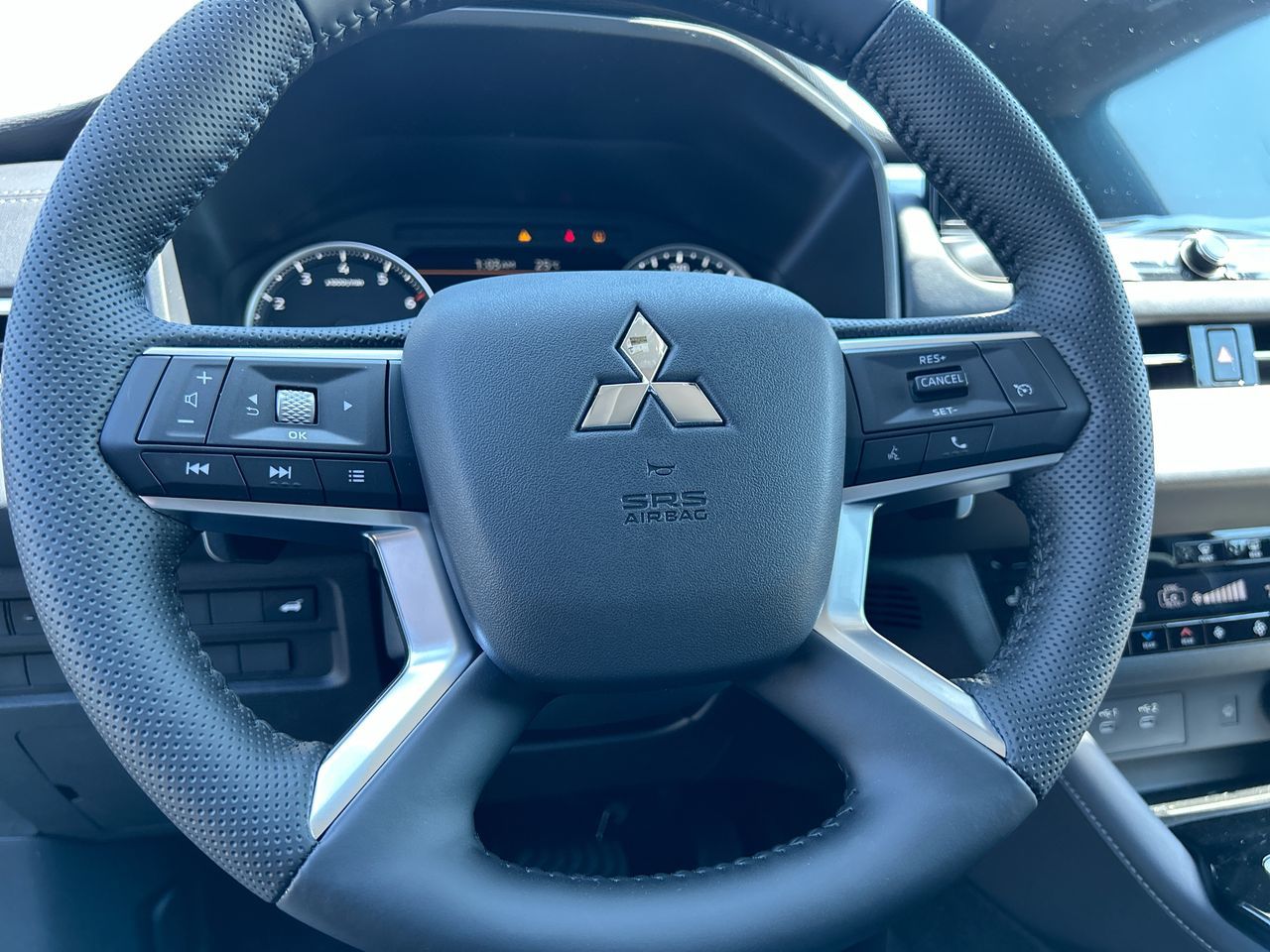 2025 Mitsubishi Outlander in Mississauga, Ontario