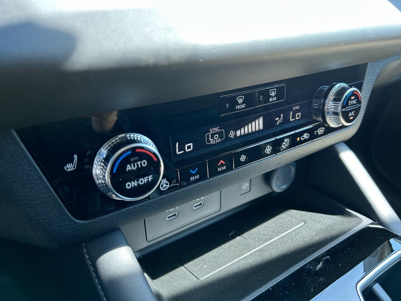 2025 Mitsubishi Outlander in Mississauga, Ontario