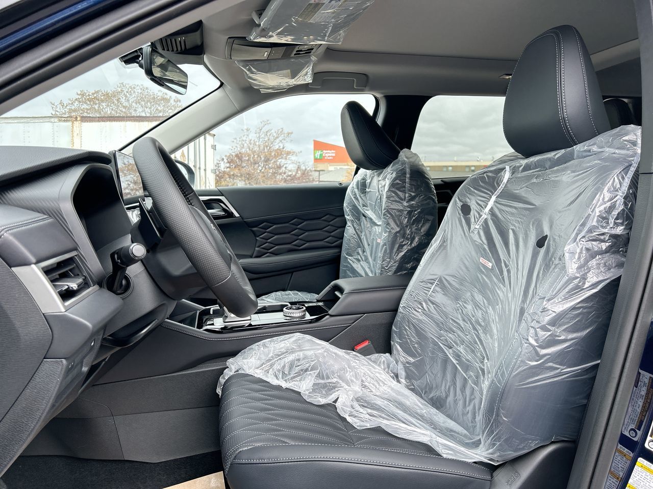 2025 Mitsubishi Outlander in Mississauga, Ontario