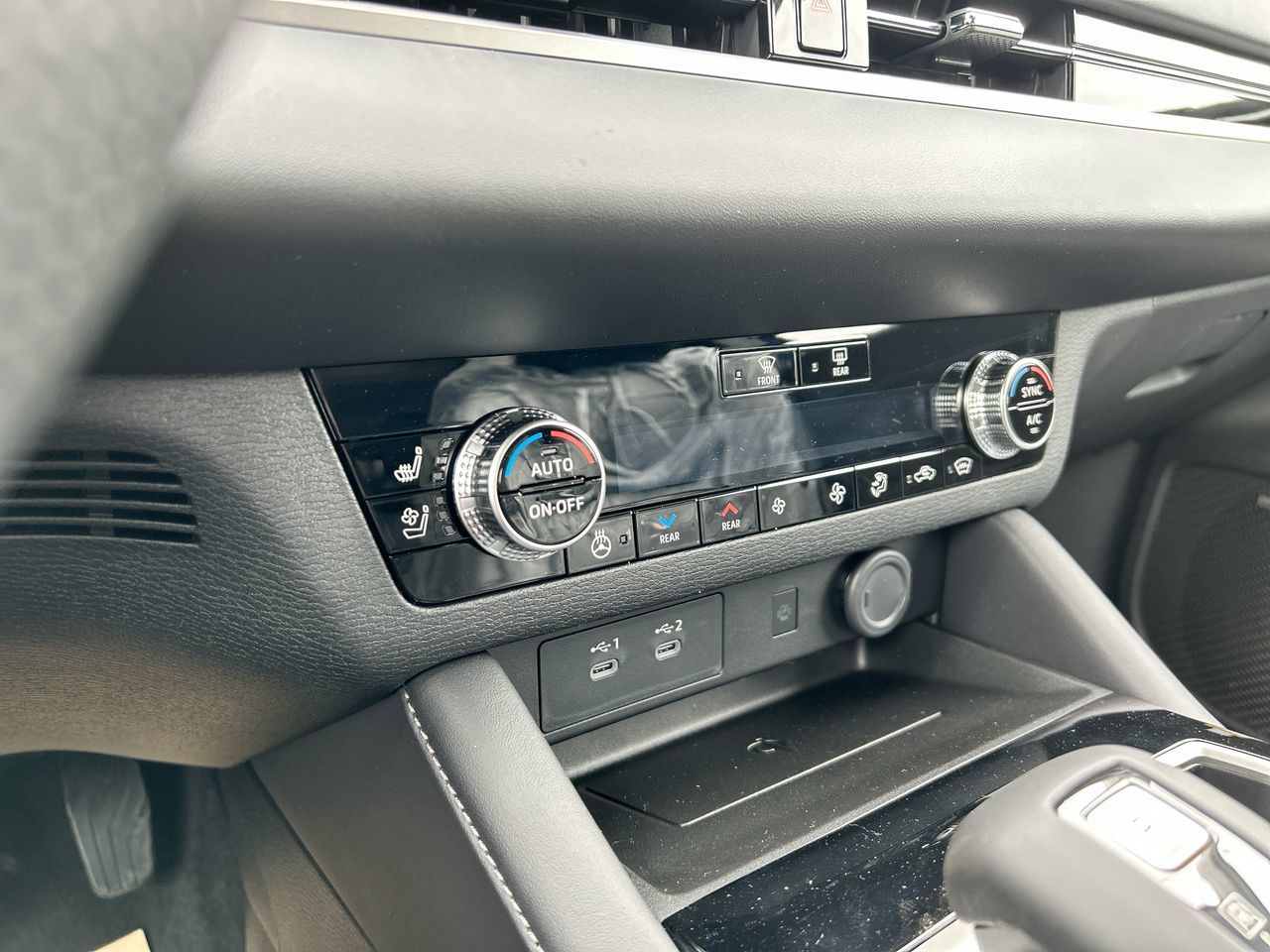 2025 Mitsubishi Outlander in Mississauga, Ontario