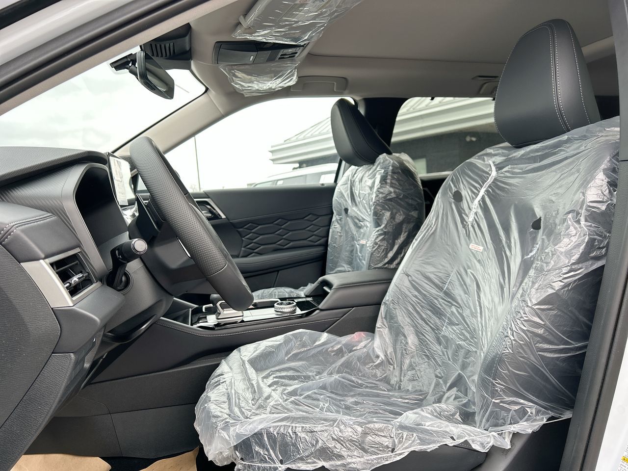 2025 Mitsubishi Outlander in Mississauga, Ontario
