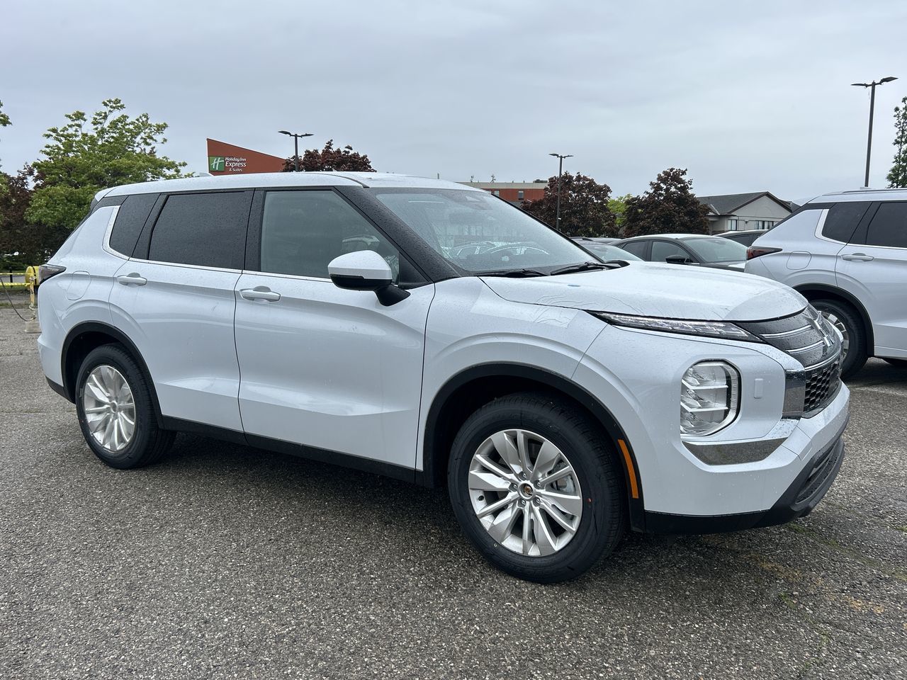 2025 Mitsubishi Outlander in Mississauga, Ontario