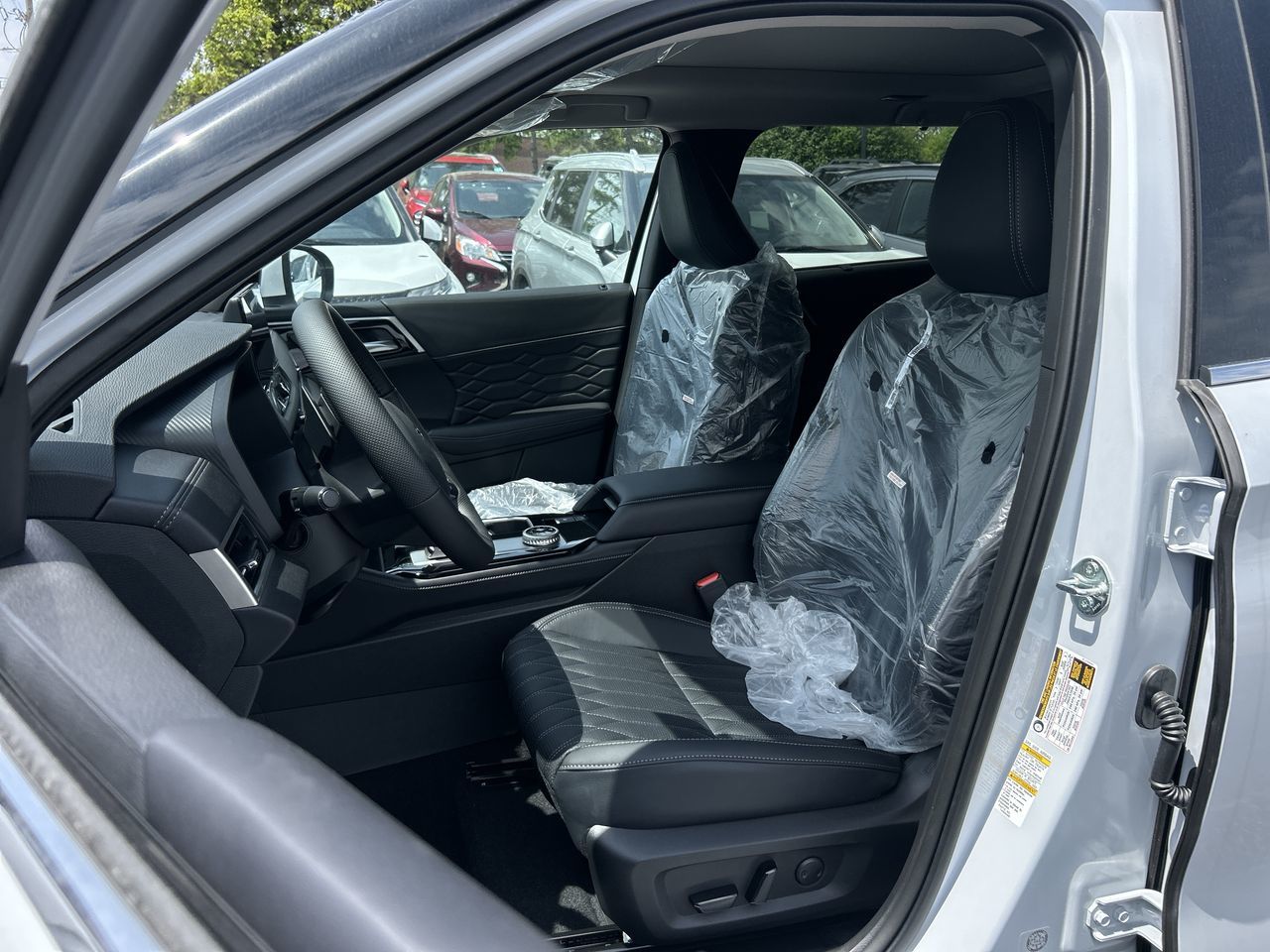2025 Mitsubishi Outlander in Mississauga, Ontario