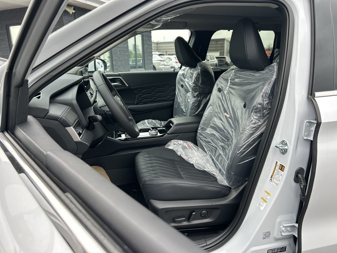 2025 Mitsubishi Outlander in Mississauga, Ontario