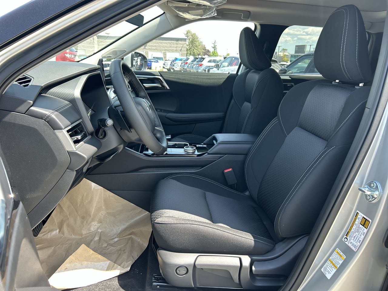 2025 Mitsubishi Outlander in Mississauga, Ontario