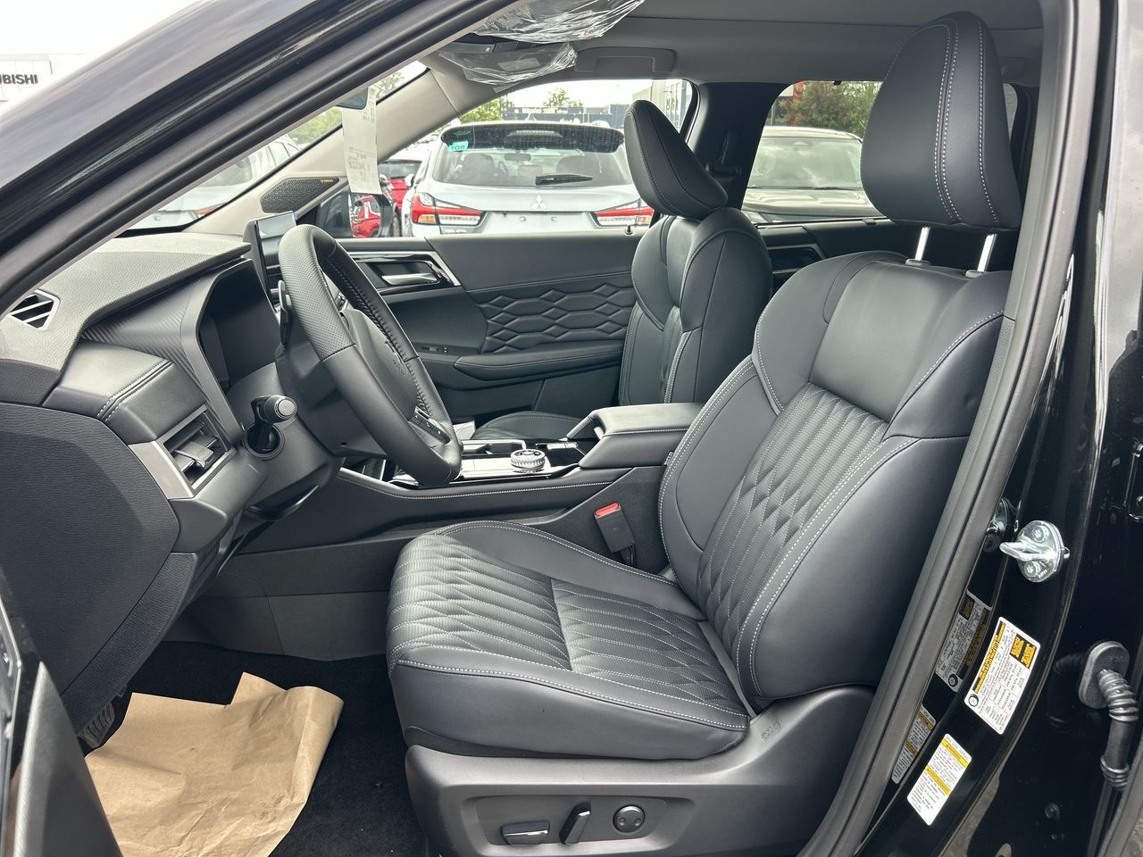 2025 Mitsubishi Outlander in Mississauga, Ontario