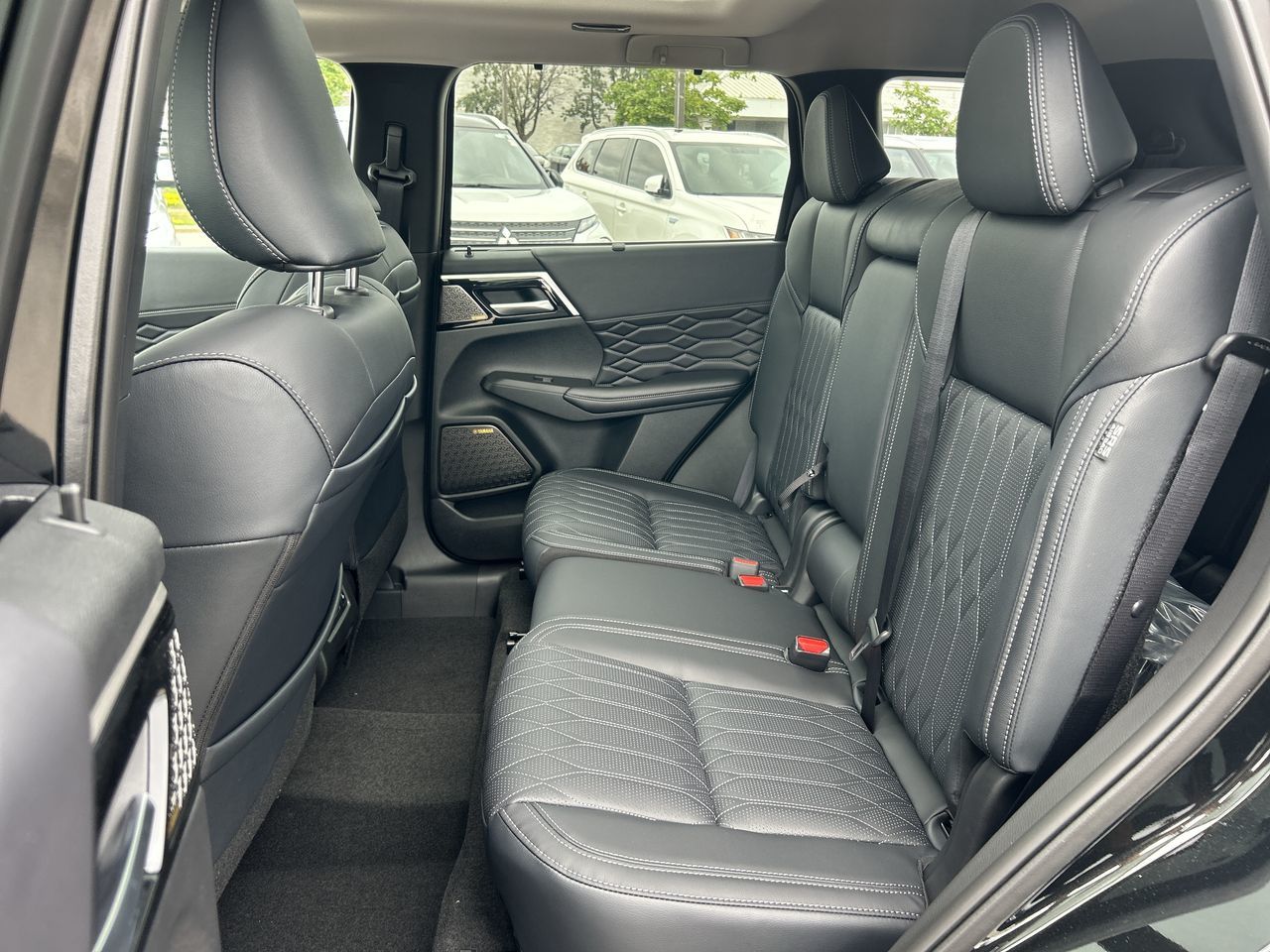 2025 Mitsubishi Outlander in Mississauga, Ontario