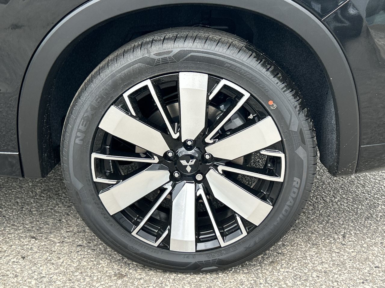 2025 Mitsubishi Outlander in Mississauga, Ontario