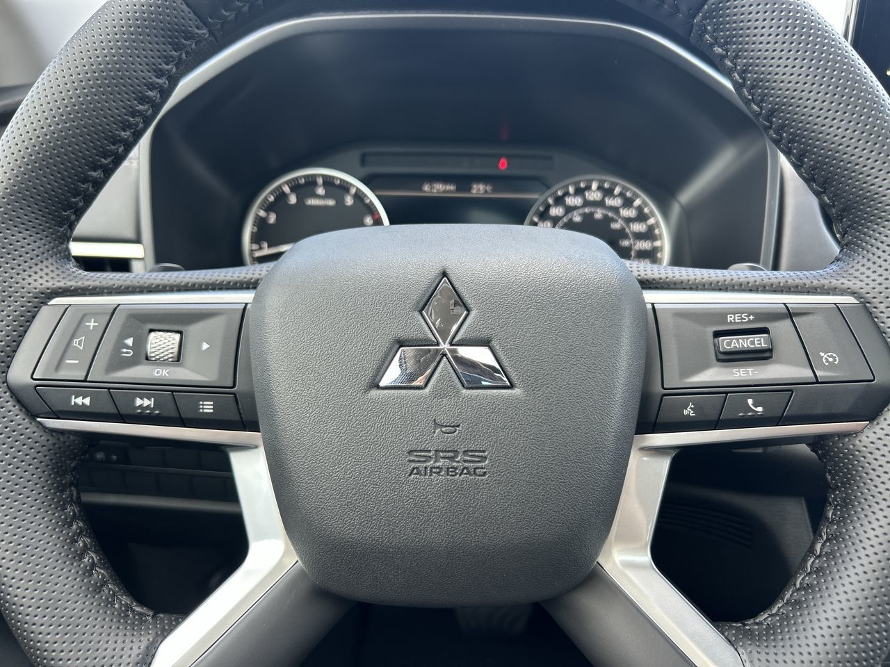 2025 Mitsubishi Outlander in Mississauga, Ontario