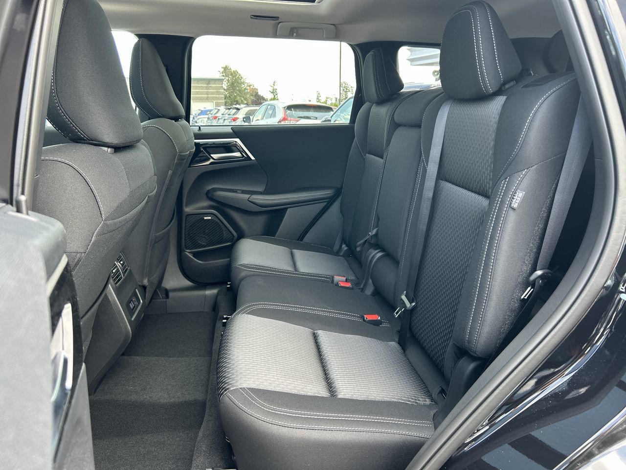 2025 Mitsubishi Outlander in Mississauga, Ontario