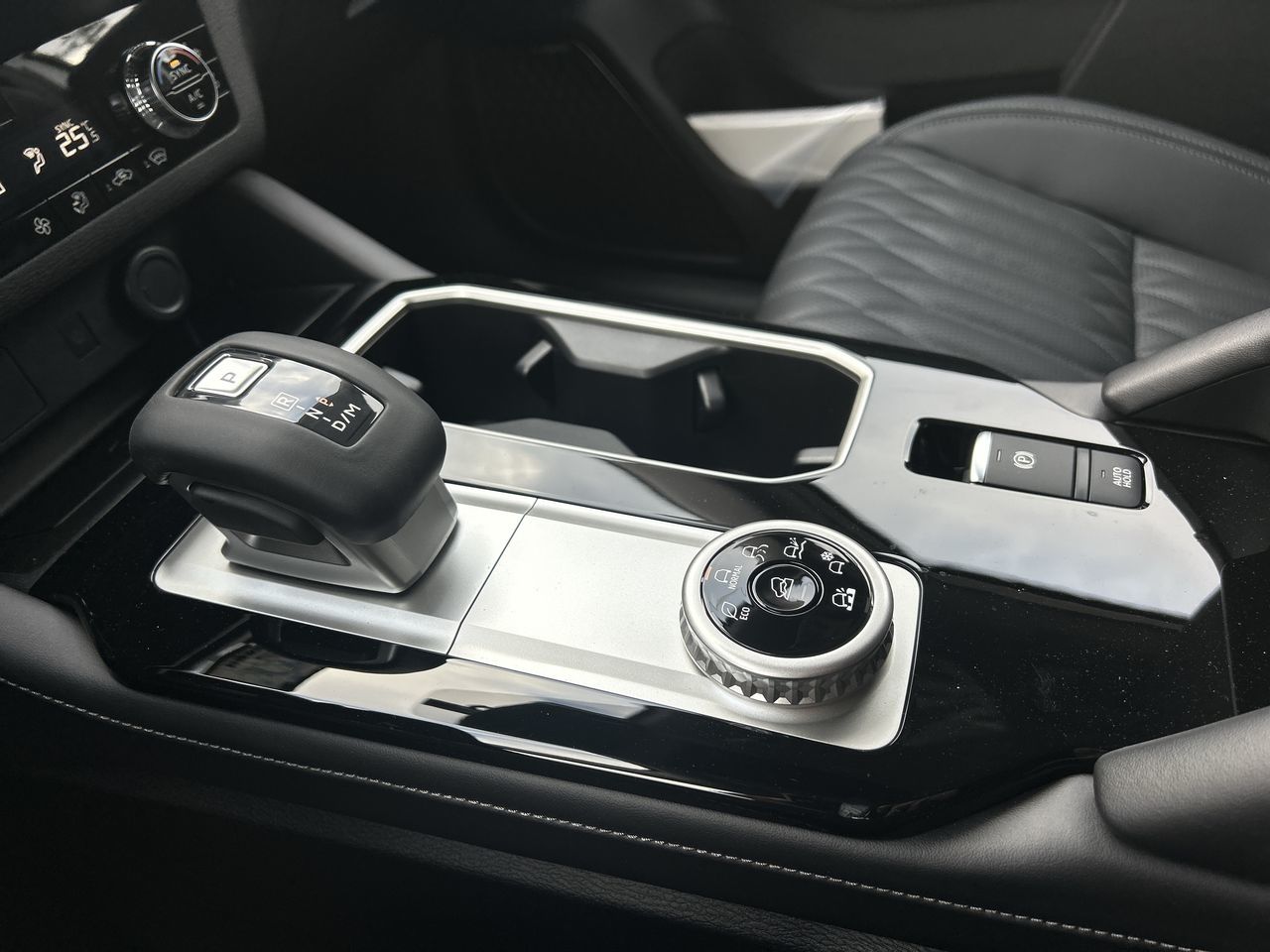 2025 Mitsubishi Outlander