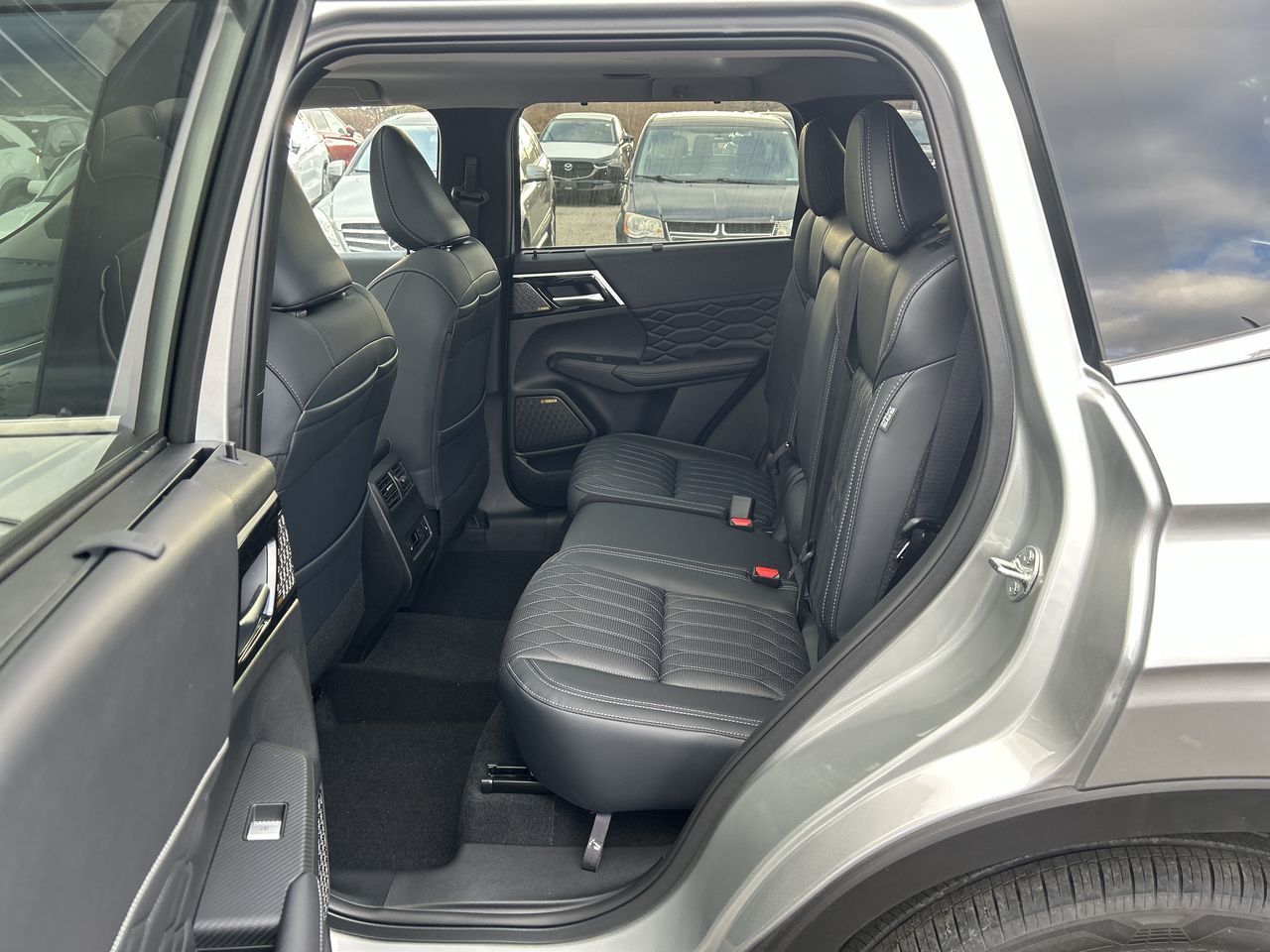 2025 Mitsubishi Outlander