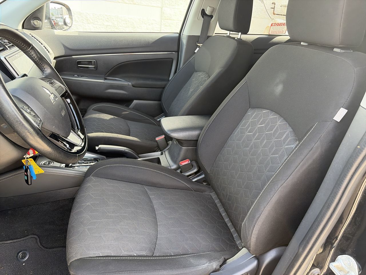 2020 Mitsubishi RVR