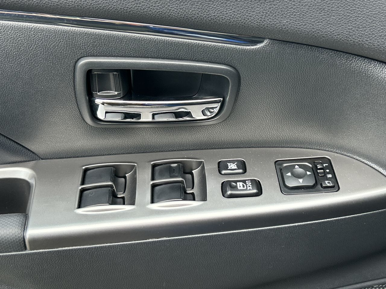 2023 Mitsubishi RVR in Mississauga, Ontario