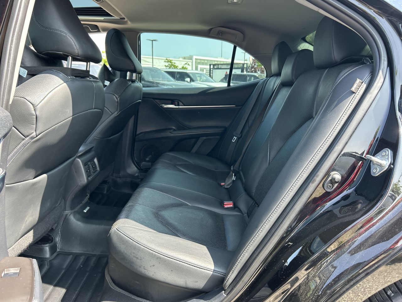 2022 Toyota Camry Hybrid in Mississauga, Ontario