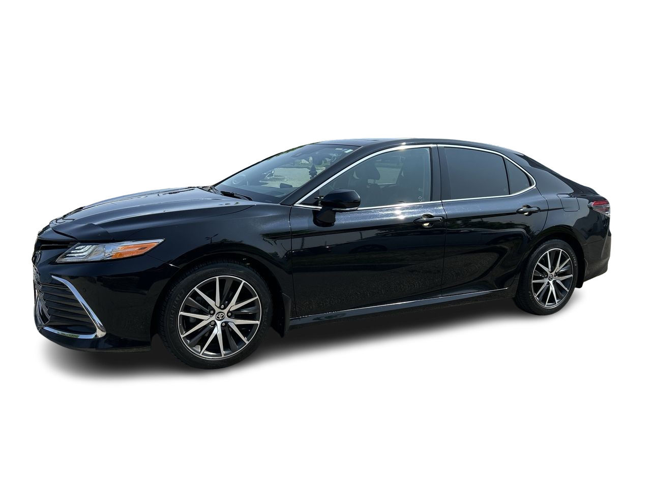 2022 Toyota Camry Hybrid in Mississauga, Ontario