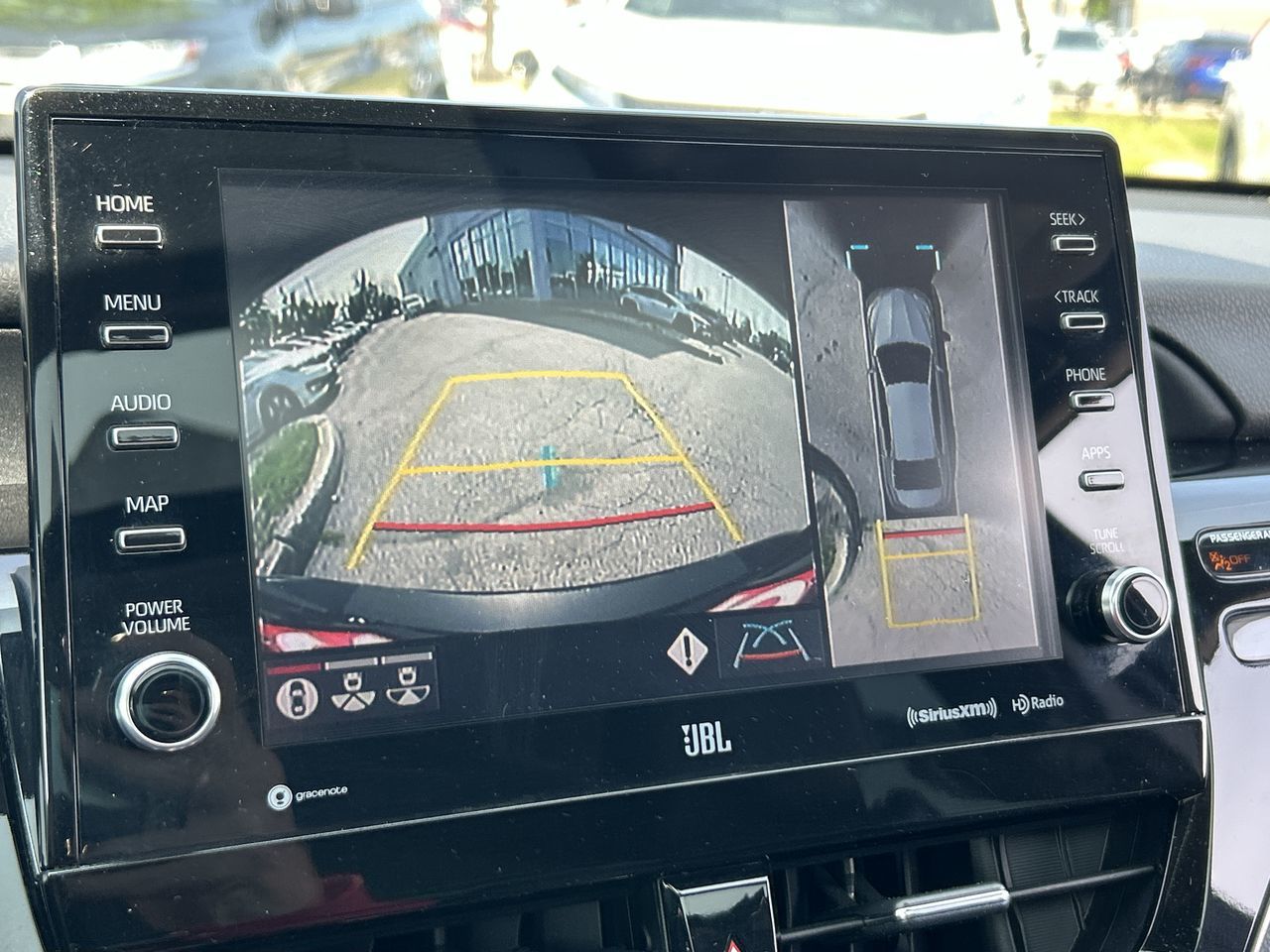2022 Toyota Camry Hybrid in Mississauga, Ontario