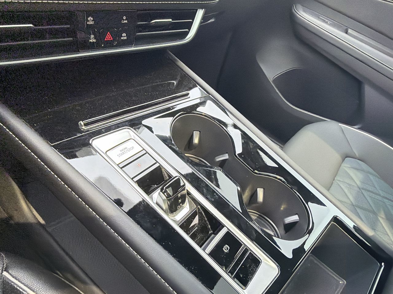 2024 Volkswagen Atlas Cross Sport