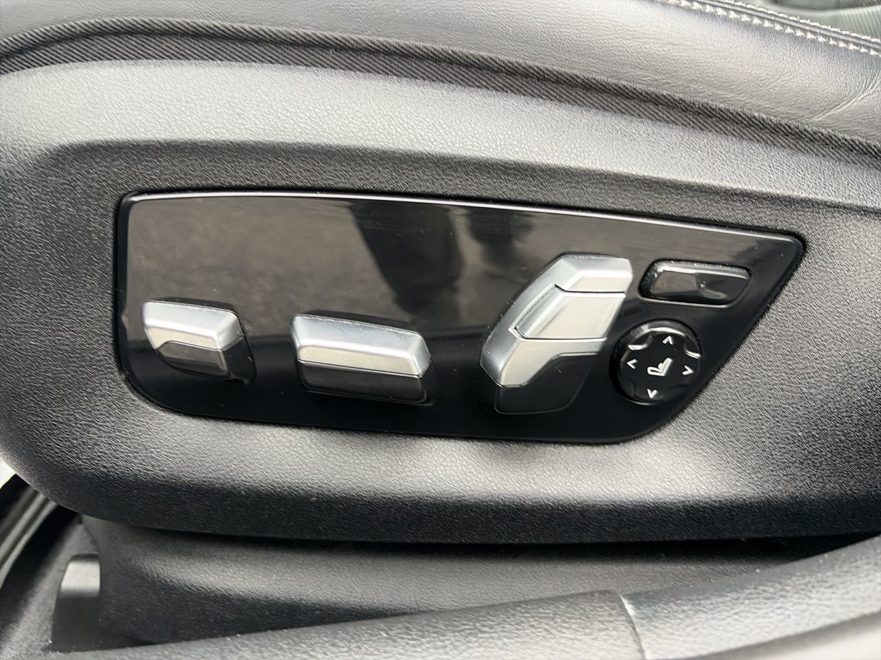 2020 BMW 530e
