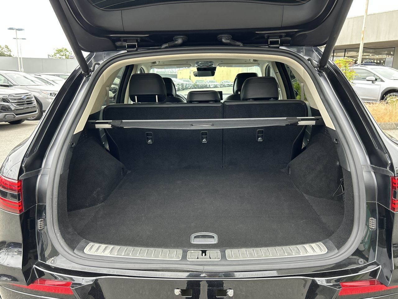 2023 GENESIS GV70