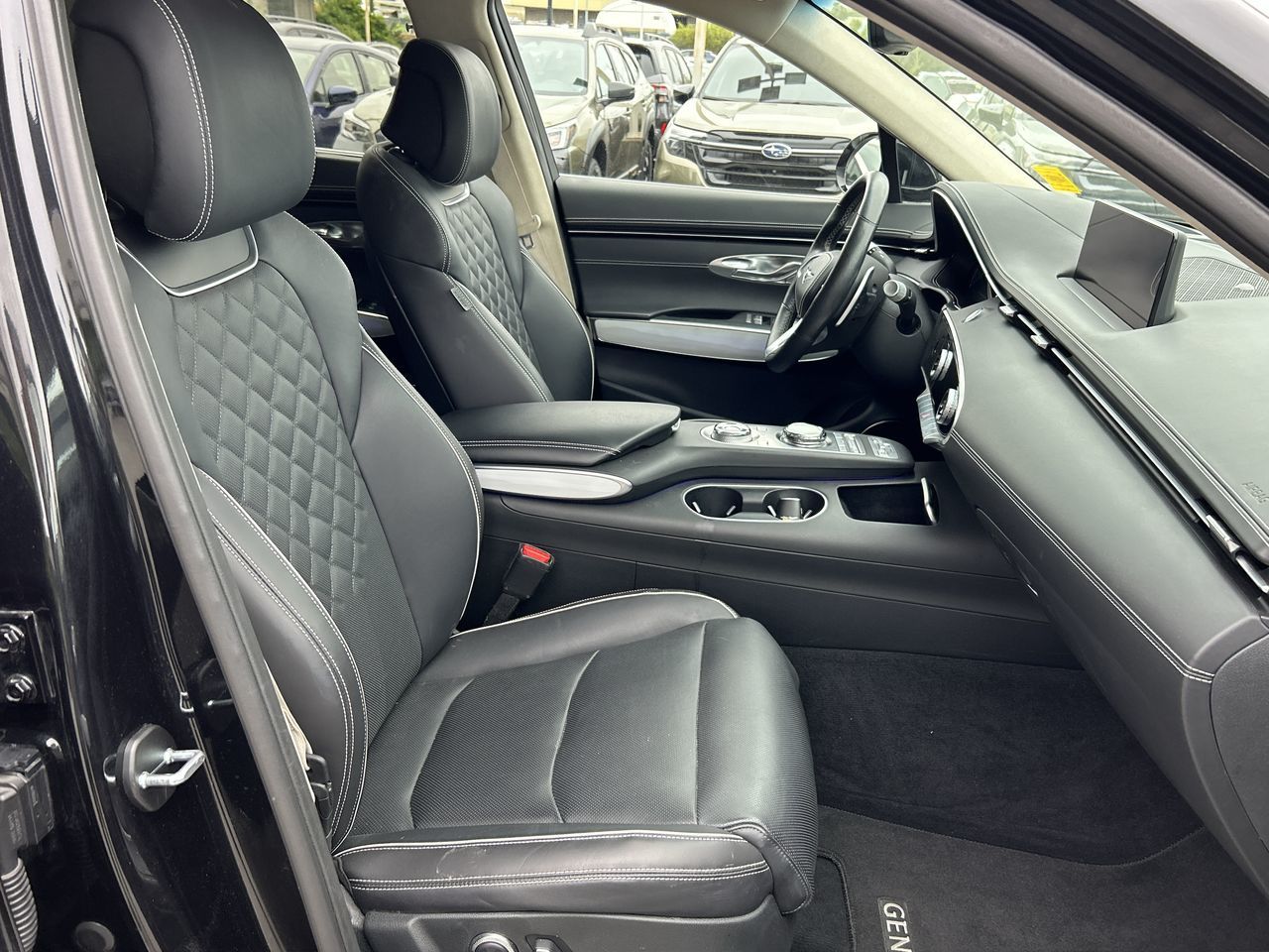 2023 GENESIS GV70