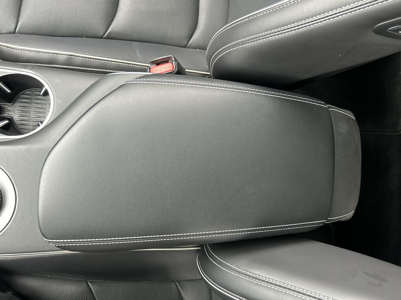 2023 GENESIS GV70