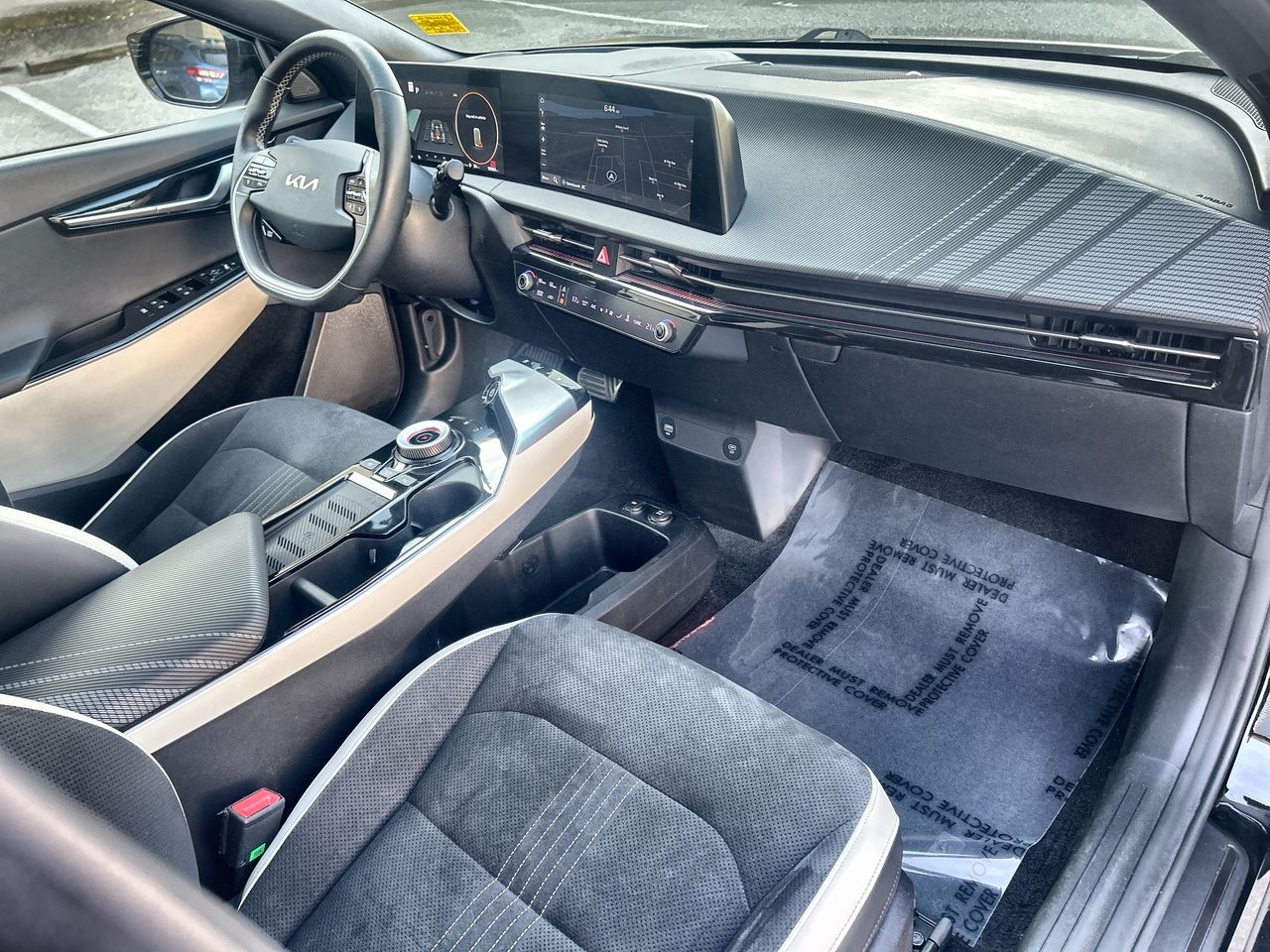 2023  Ev6
