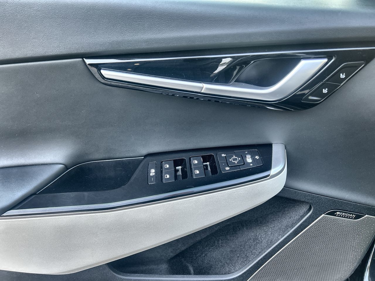2023  Ev6