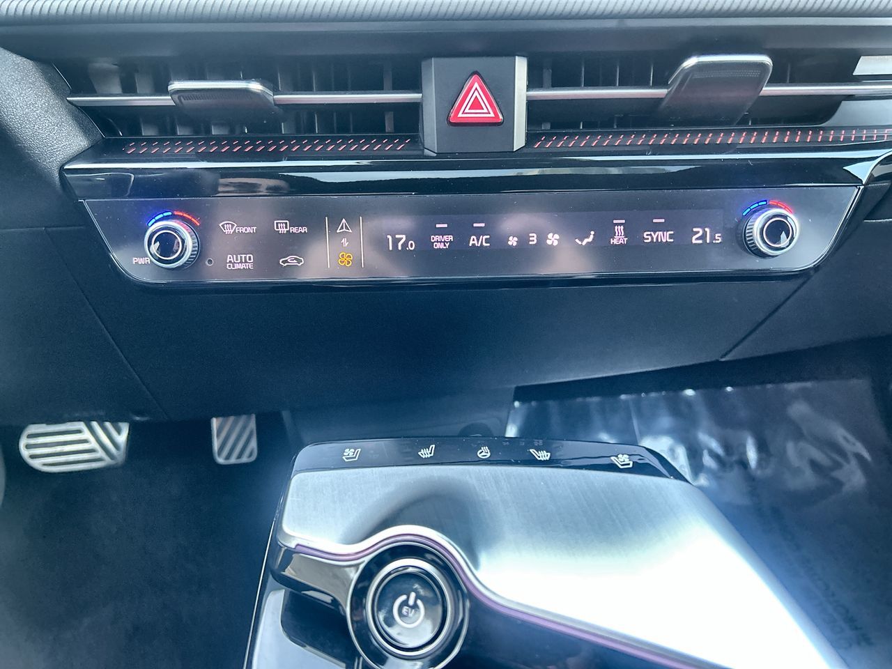 2023  Ev6