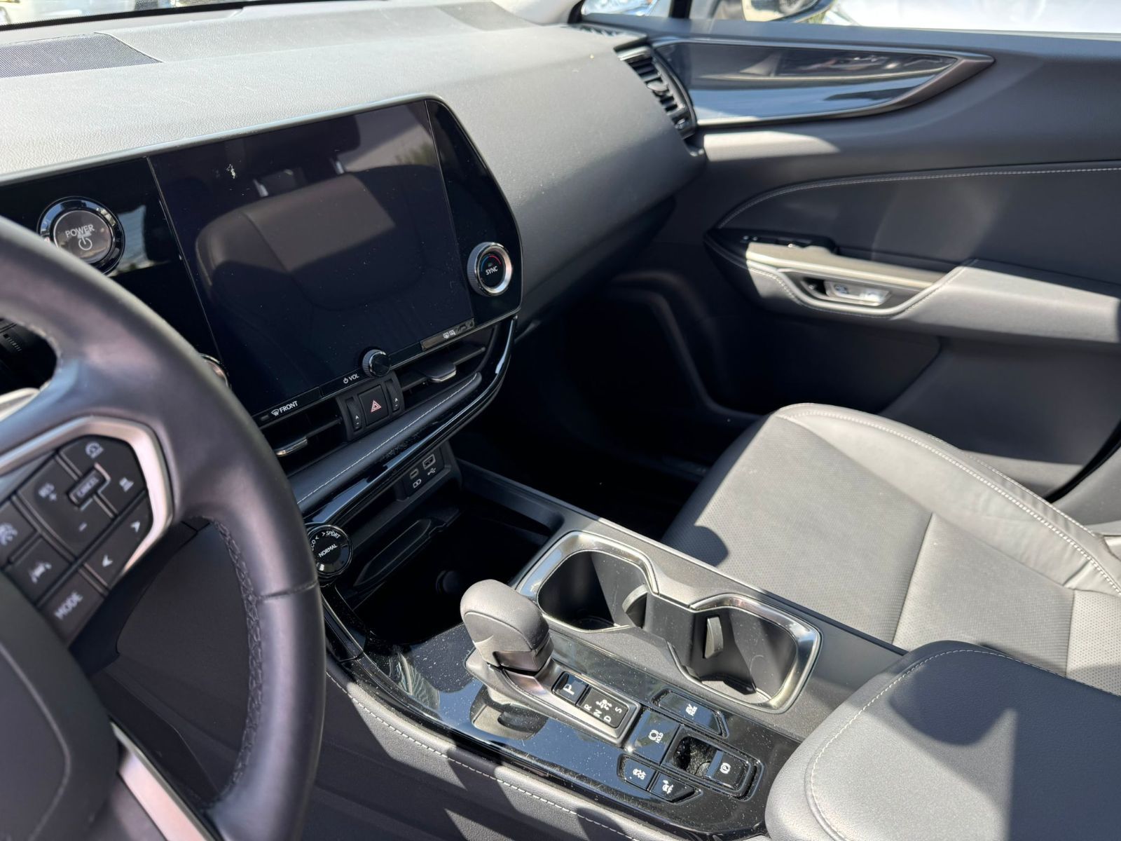 2022 Lexus NXh