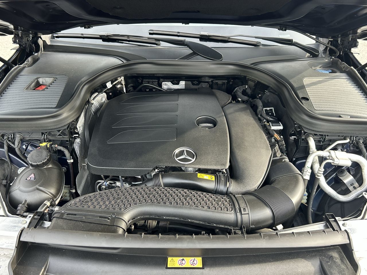 2021 Mercedes-Benz GLC300 in Vancouver, British Columbia