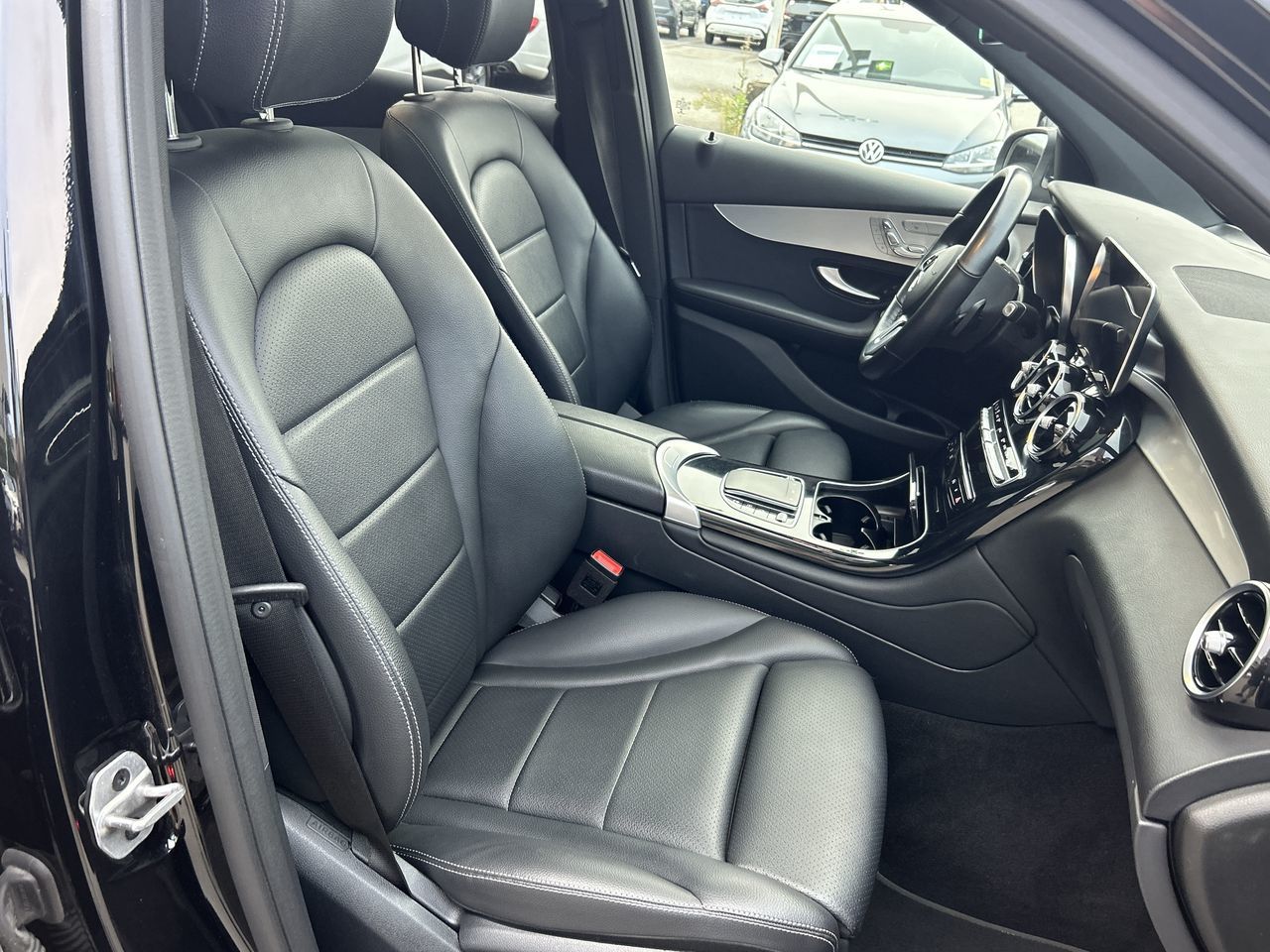 2022 Mercedes-Benz GLC300