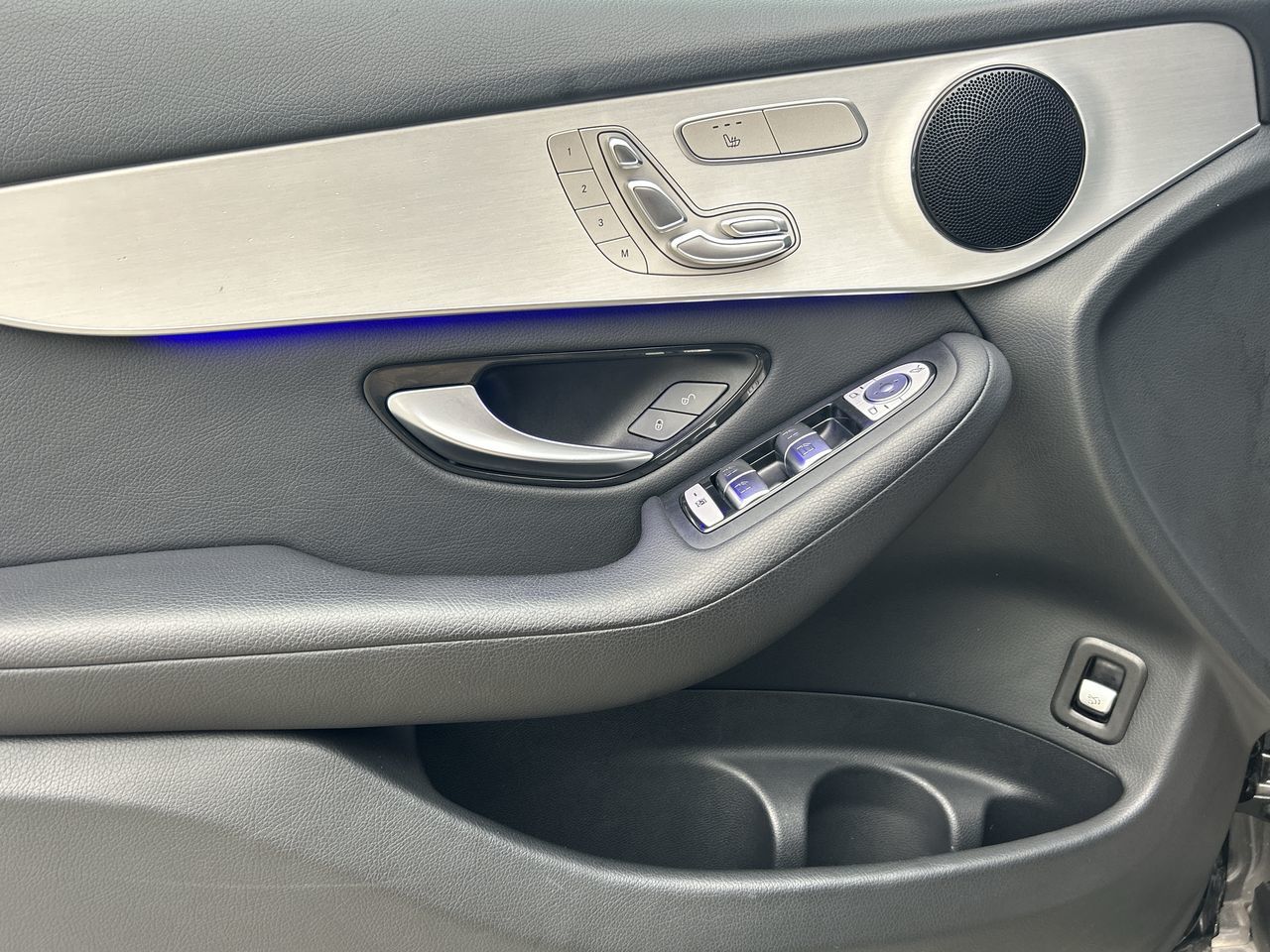 2022 Mercedes-Benz GLC300 in Vancouver, British Columbia