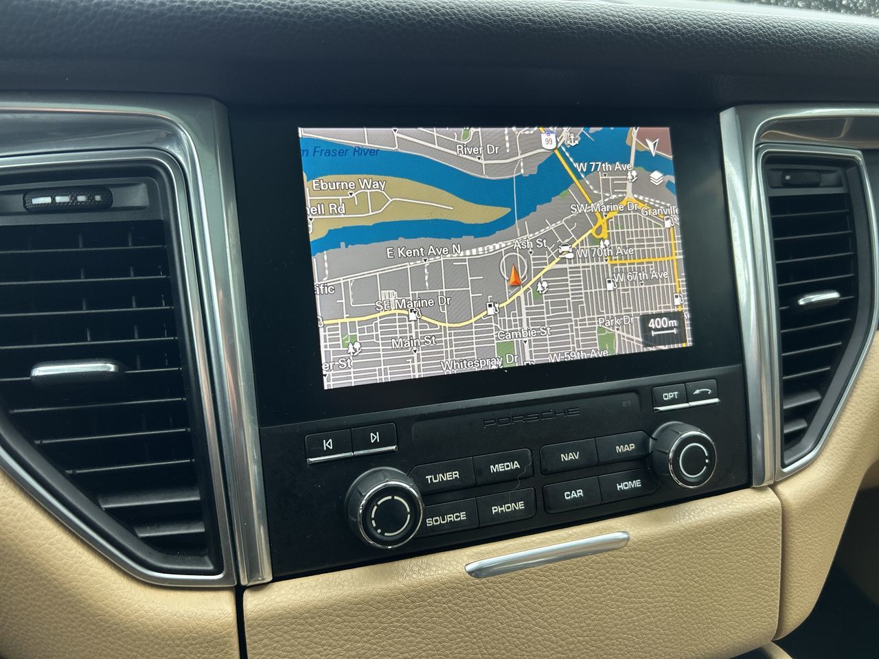 Porsche Macan  2017 à Vancouver, Colombie-Britannique