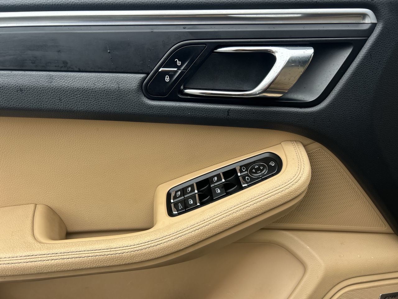 Porsche Macan  2017 à Vancouver, Colombie-Britannique