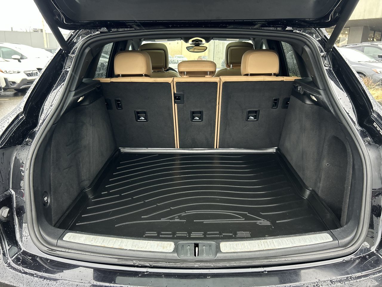 Porsche Macan  2017 à Vancouver, Colombie-Britannique