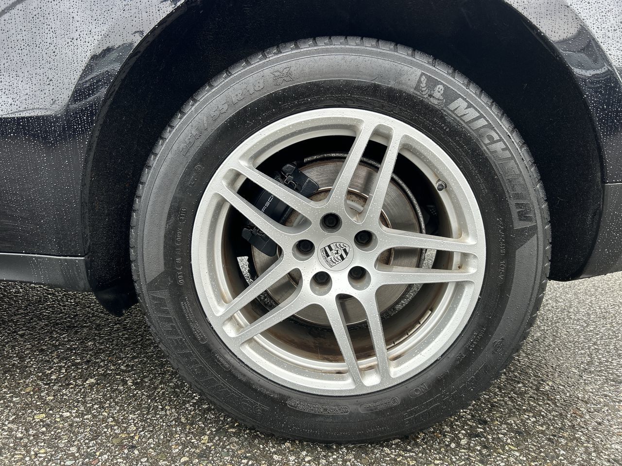 Porsche Macan  2017 à Vancouver, Colombie-Britannique