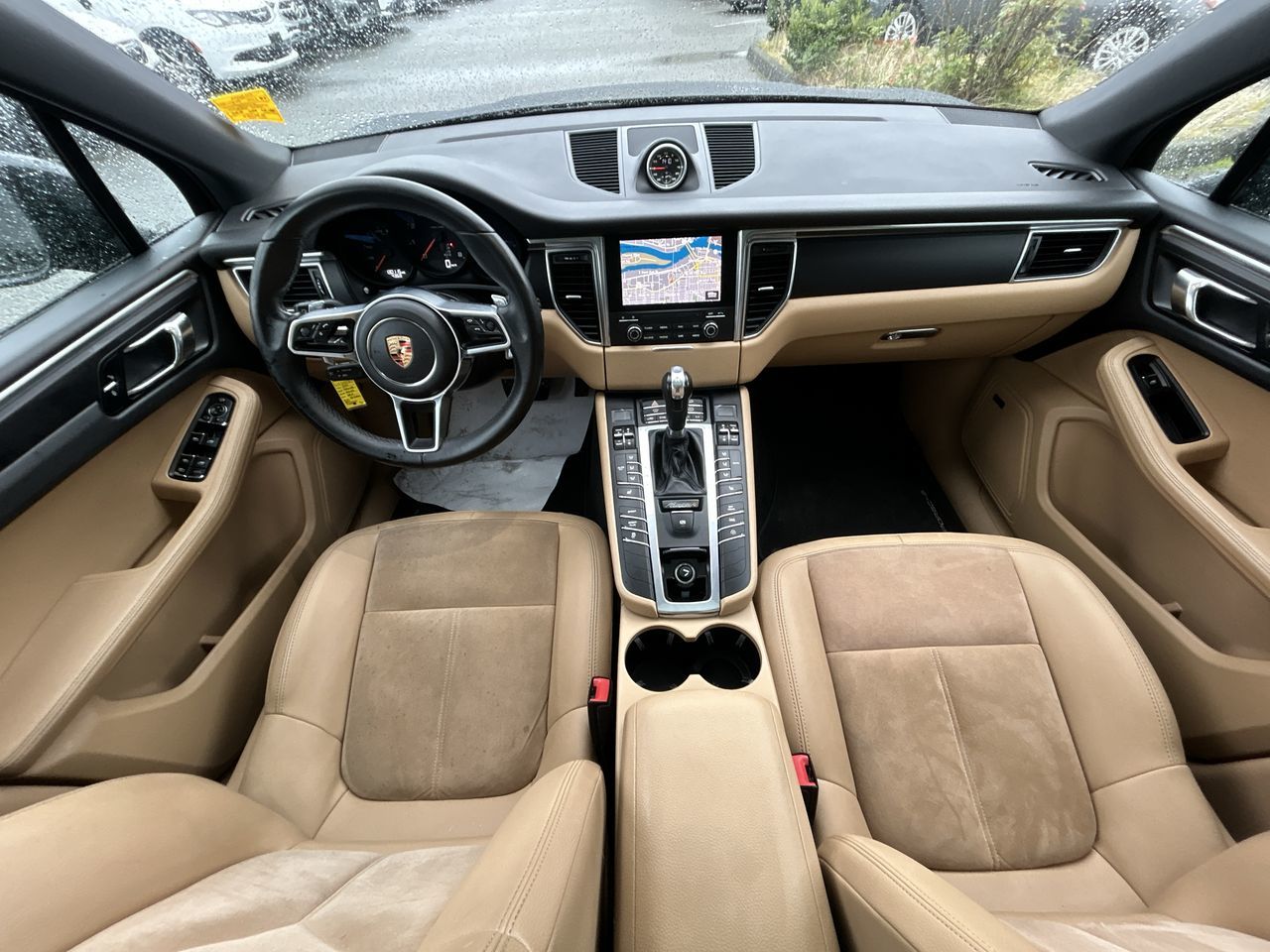 Porsche Macan  2017 à Vancouver, Colombie-Britannique