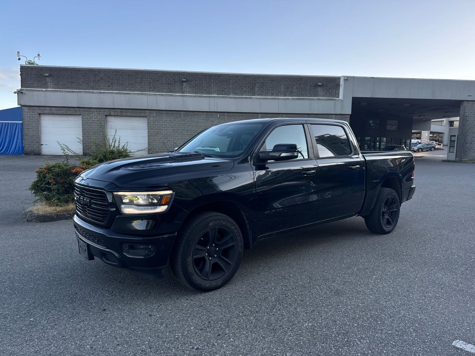 2019 Ram RAM 1500 Crew Cab 4x4 (dt)