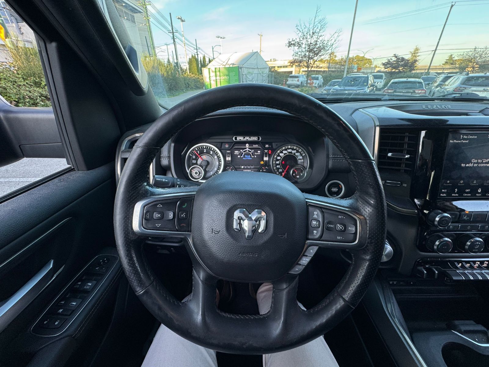 2019 Ram RAM 1500 Crew Cab 4x4 (dt)